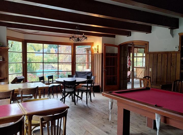 Complejo Turístico. Hotel-Aparta Hotel en venta en Bariloche. 3 estrellas. 3