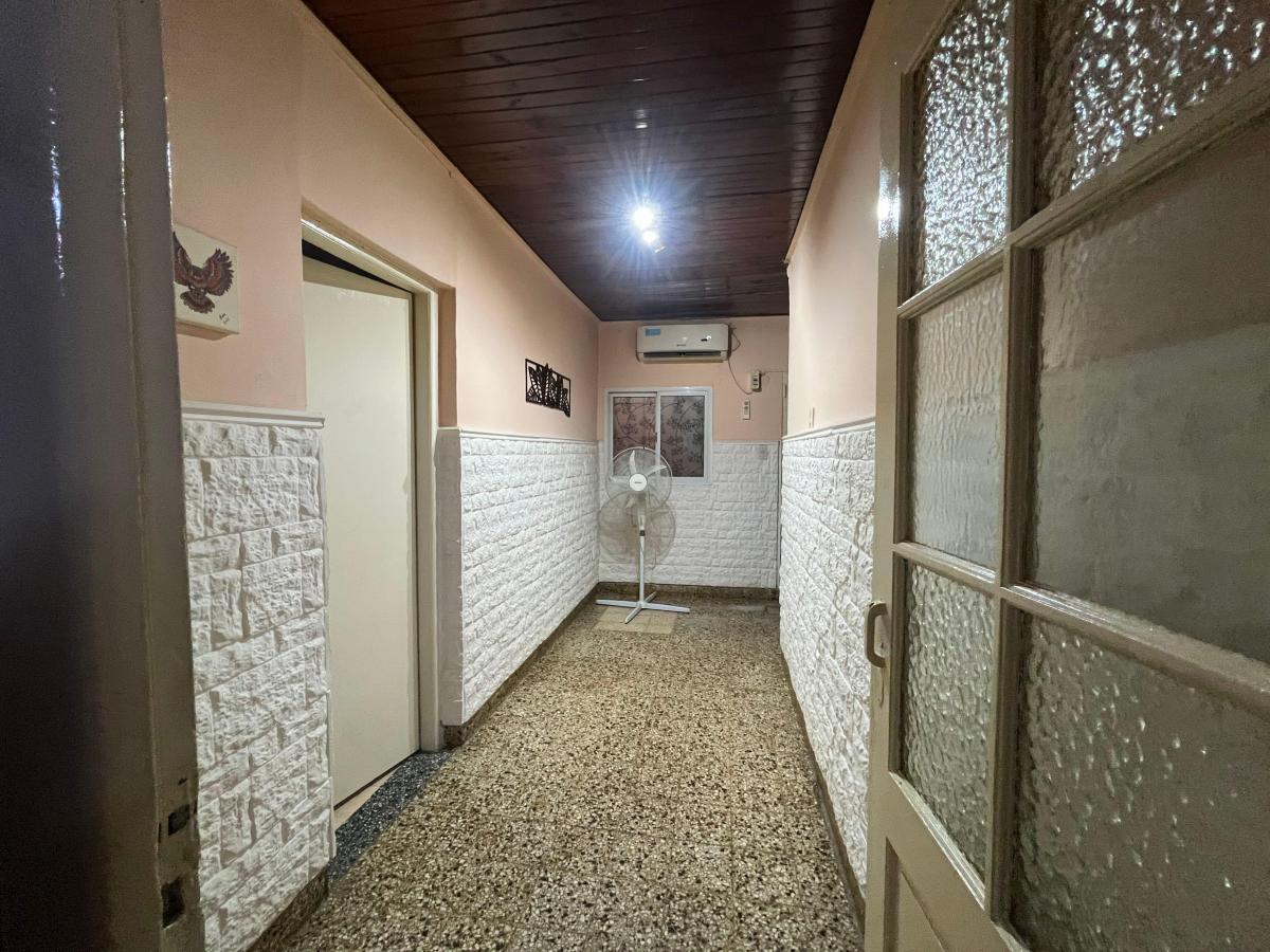 Casa Grande Divida en 3 Dptos. 5