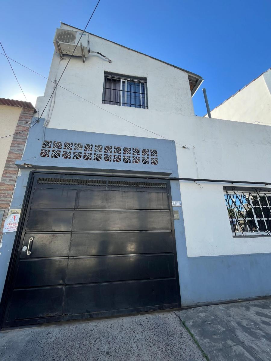 Casa Grande Divida en 3 Dptos. 3