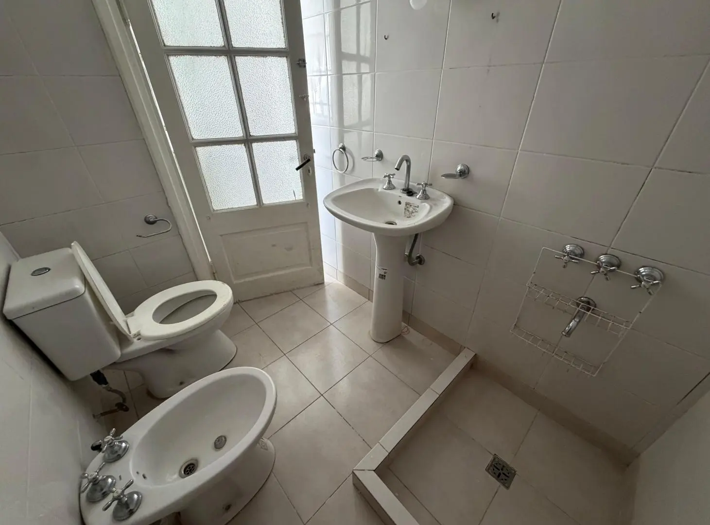 Alquiler 3 amb. Apto vivienda y apto profesional. Lanús Oeste. 8