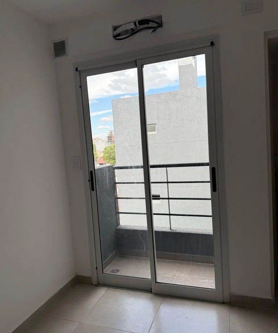 Dpto. en Alquiler en Lanús Oeste 2
