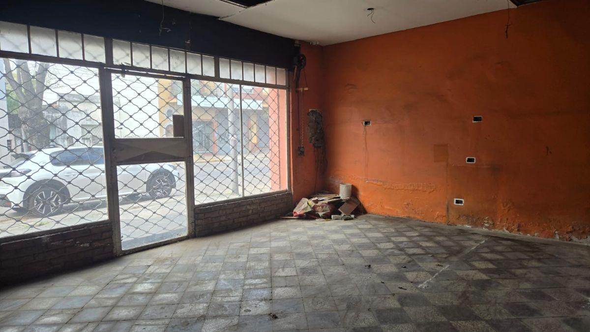 Foto de Taller y Local comercial en el mismo terreno. Lanús Este, imagen 2