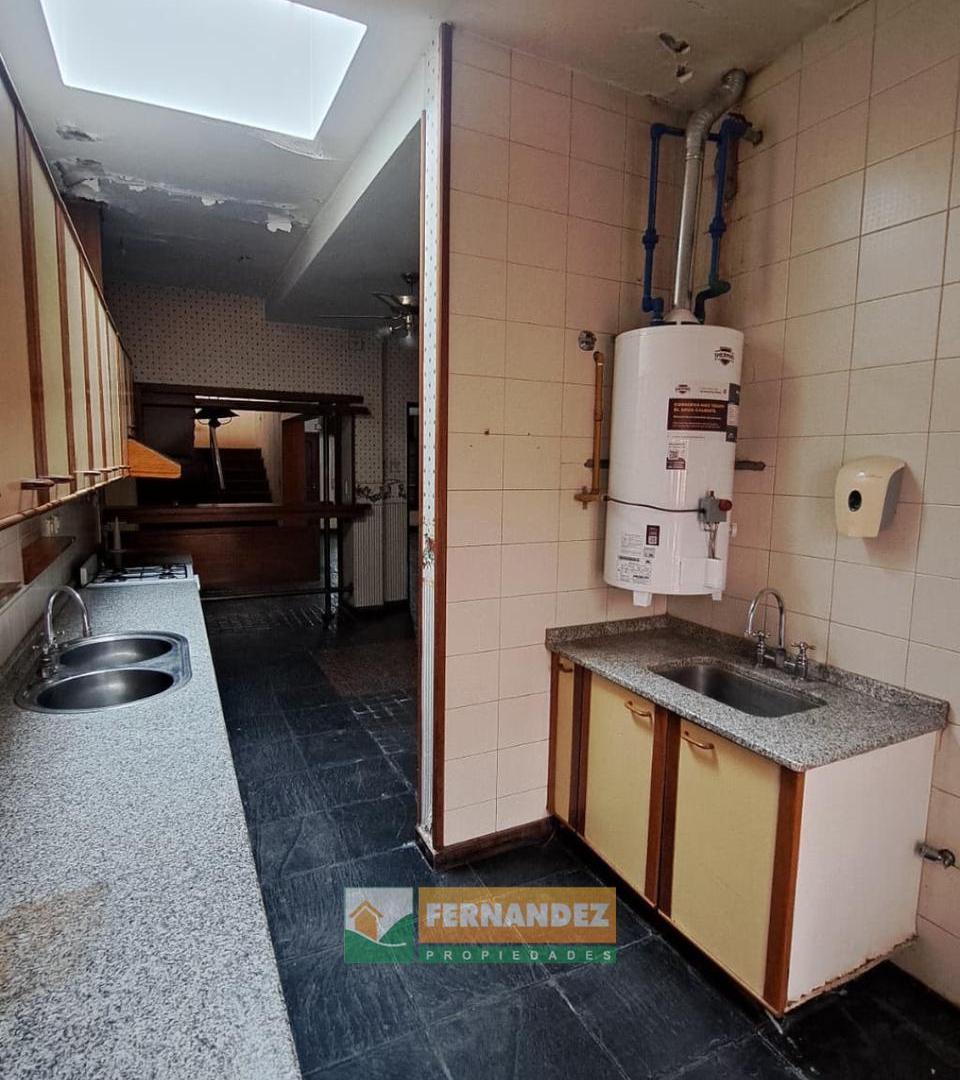 Foto de Vende espectacular casa 4 dormitorios, pileta, quincho en zona céntrica, imagen 5