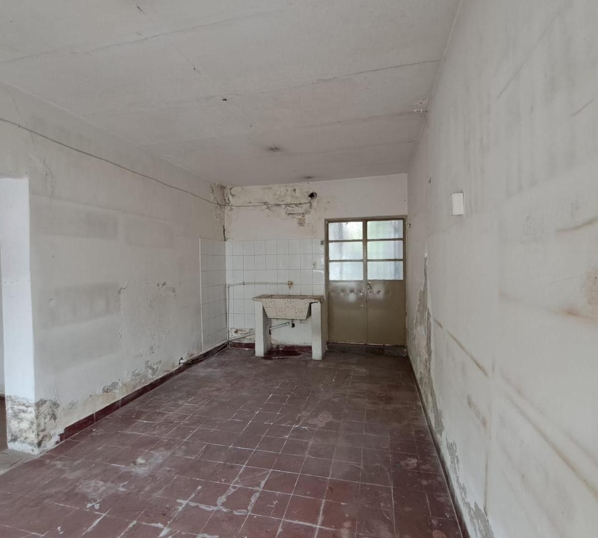 Foto de Vende casa centro Santa Rosa, la pampa, oportunidad a reciclar,, imagen 2