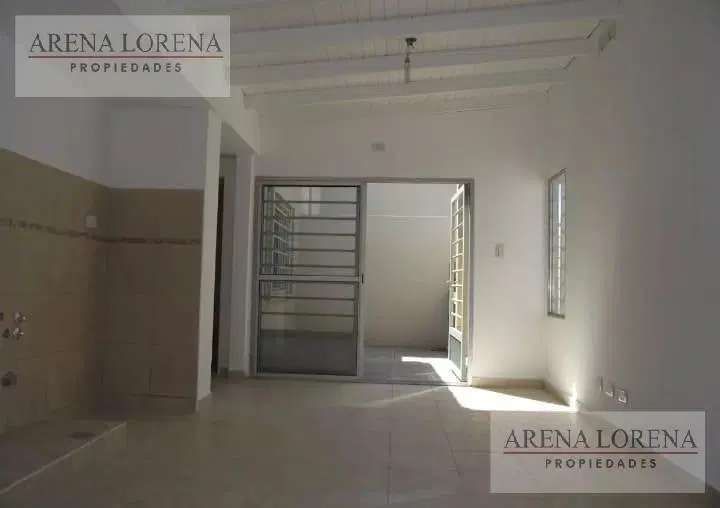 PH 3 Ambientes en Venta con Patio y Doble Cochera Pasante 3