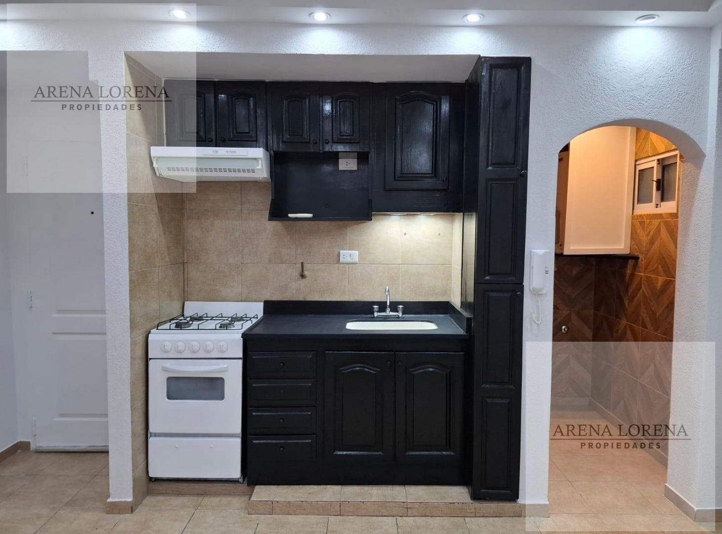 Foto de Departamento 2 Dormitorios en Alquiler en Villa Santos Tesei, imagen 2