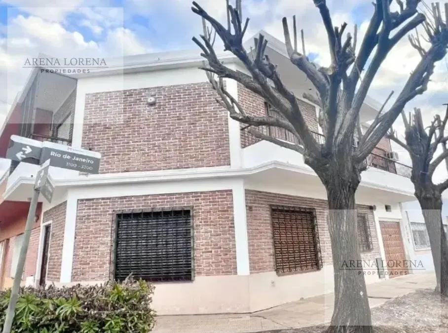 Duplex Casa 5 Ambientes en Venta Castelar Sur 3