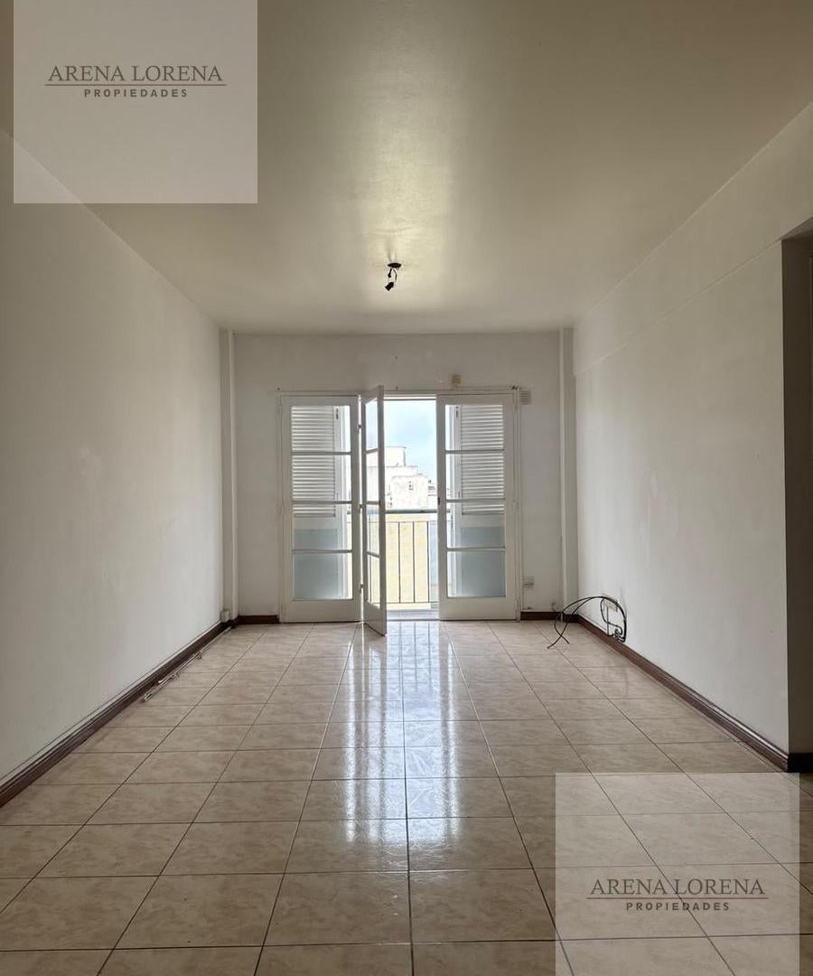 Foto de Departamento 2 Ambientes en Alquiler Castelar Centro Norte, imagen 4