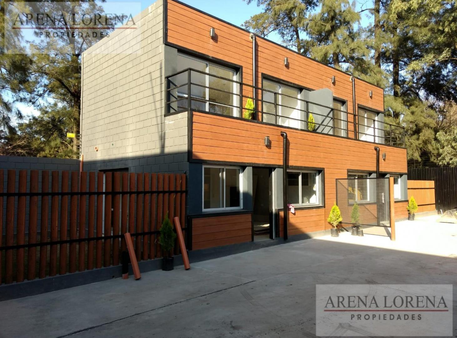 Foto de PH Duplex 3 Ambientes en ALQUILER en Barrio Cerrado en Moreno, imagen 2