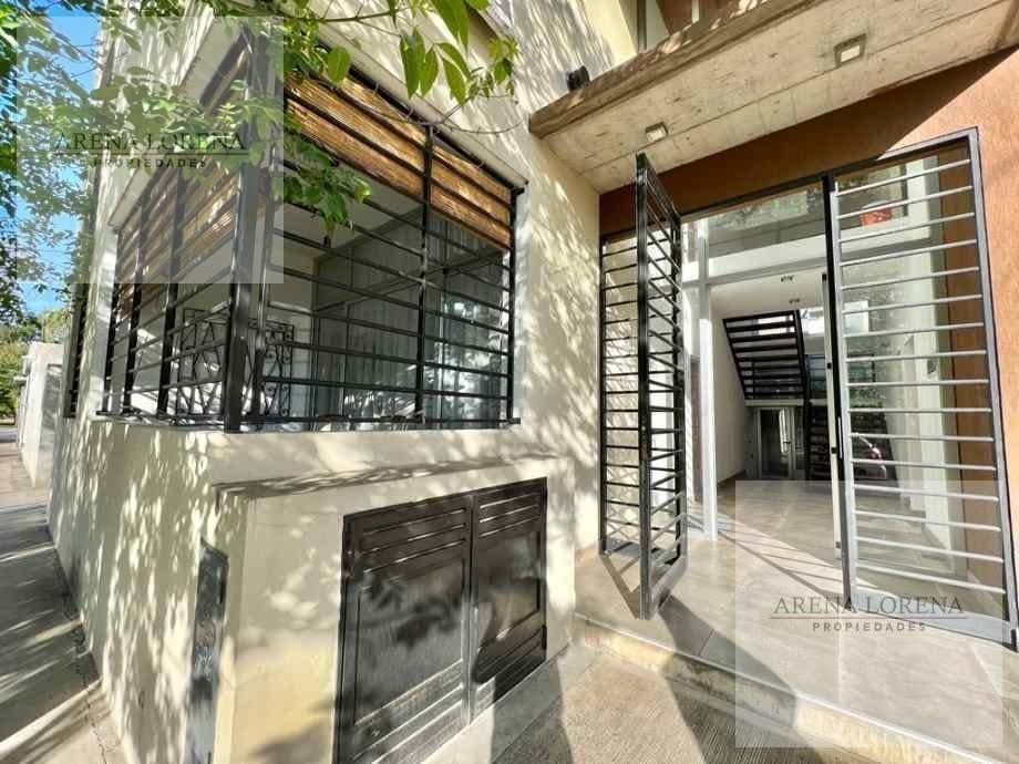 Foto de Departamento Planta Baja 2 Dormitorios En Venta en Ituzaingó Norte, imagen 2
