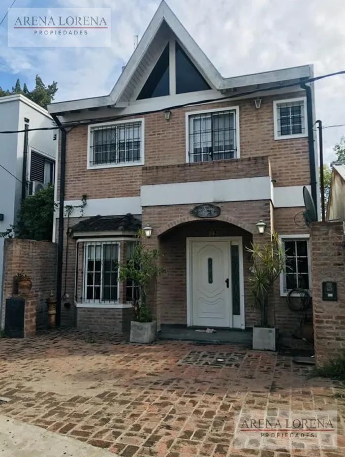 Foto de Casa 4 Ambientes EN VENTA 3 Dormitorios 2 Baños Villa Gobernador Udaondo, imagen 2