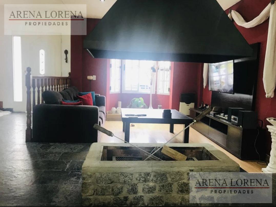 Foto de Casa 4 Ambientes EN VENTA 3 Dormitorios 2 Baños Villa Gobernador Udaondo, imagen 5