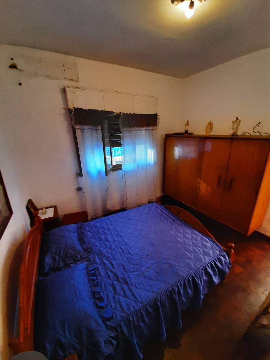 LP - RESTASADA!!! Hermosa casa en venta de 3 Ambientes, Quilmes.