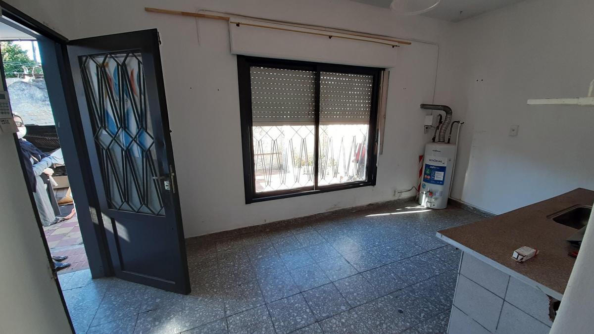 Gz Oportunidad! PH en Venta de 2 Dorm. y Alquiler 2