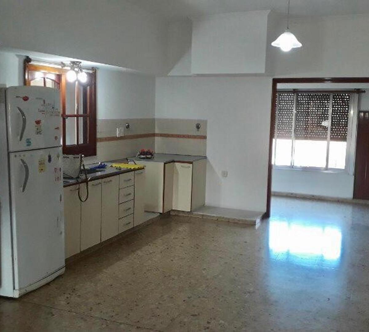 Am - Casa con Local - Venta Quilmes Oeste 5