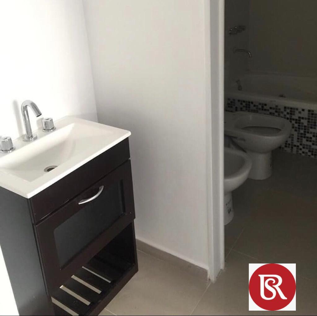 Am. Excelente Departamento en Venta - Centro de Quilmes 2