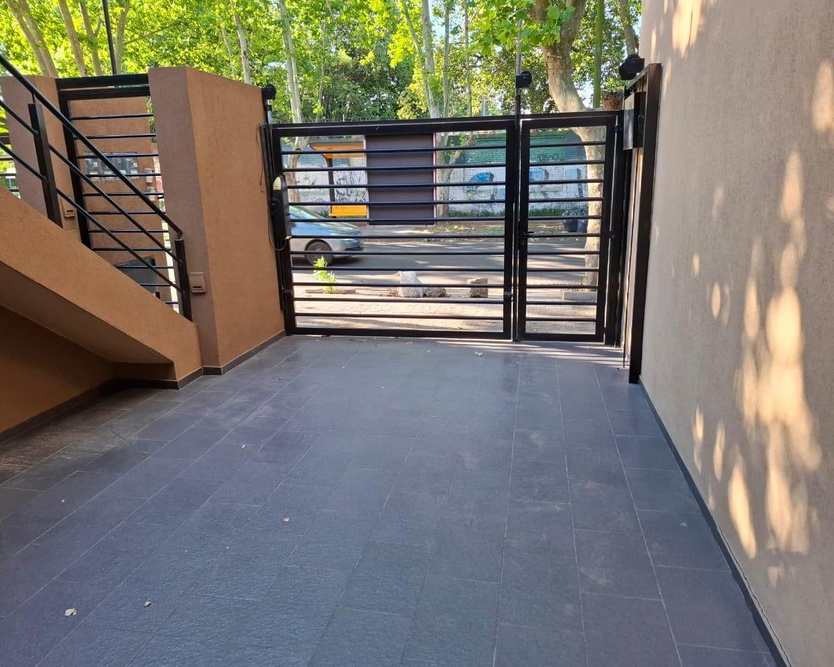 Vn - Apto Credito Departamento 2 Ambientes a Estrenar con Cochera y Patio 3