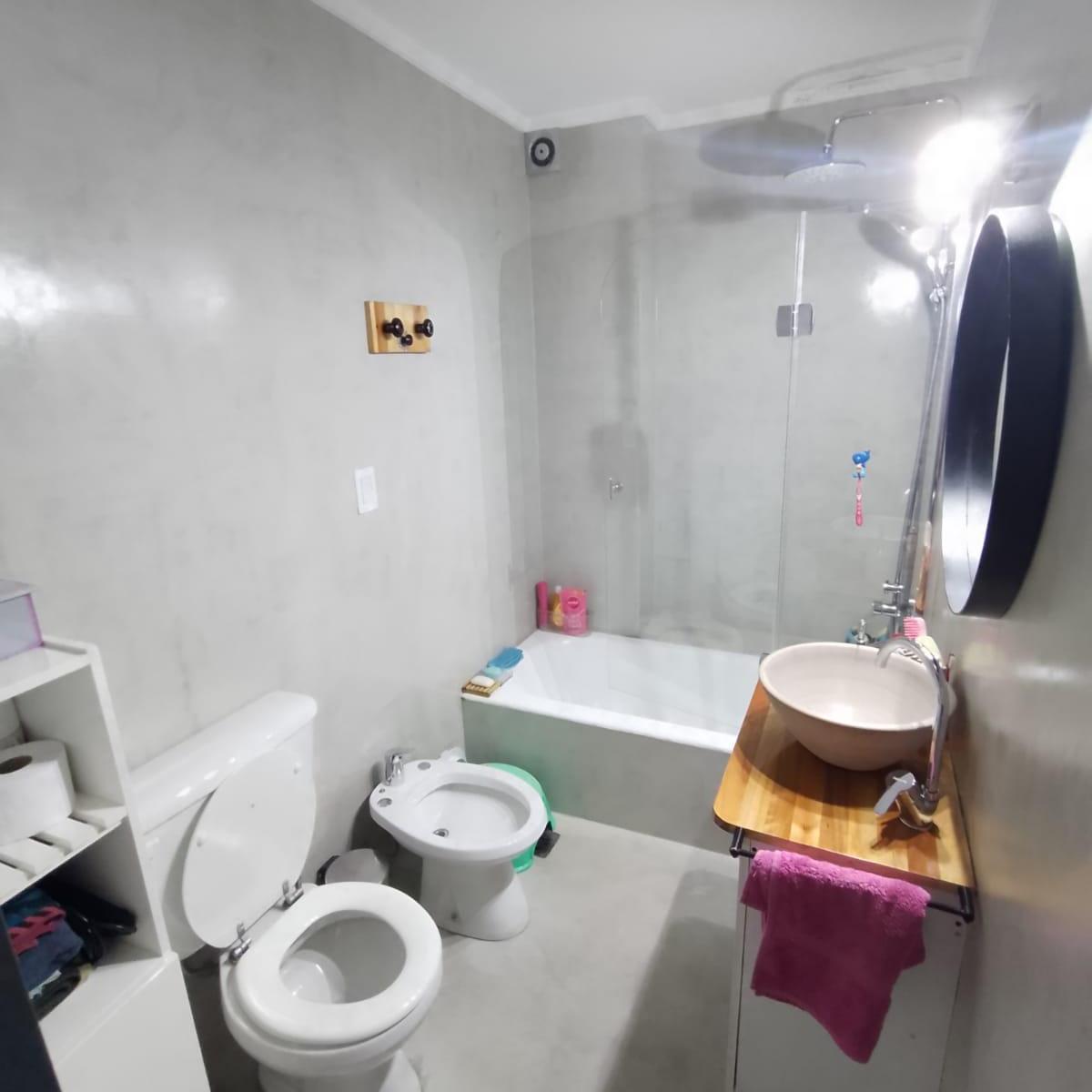 Gz Moderno Departamento Tres Ambientes en Villa Dominico Sobre Av Belgrano 1