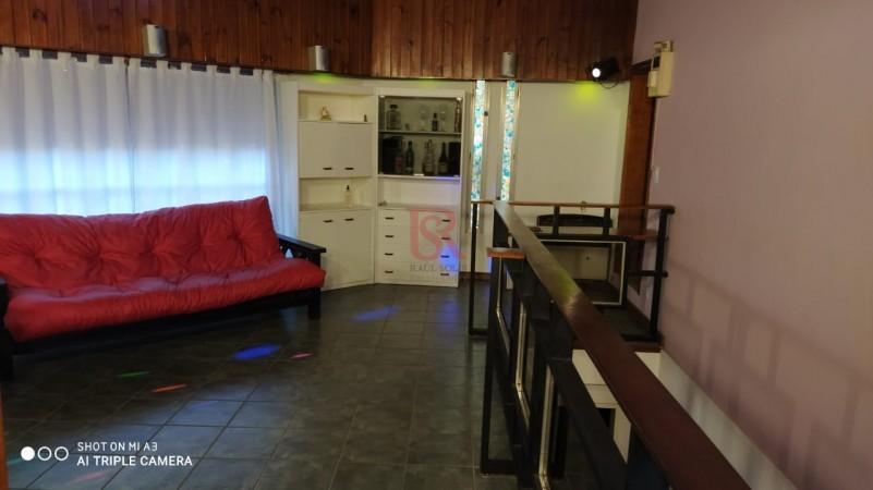 Gz Venta Gran Casa Desarrollada en Esquina 2