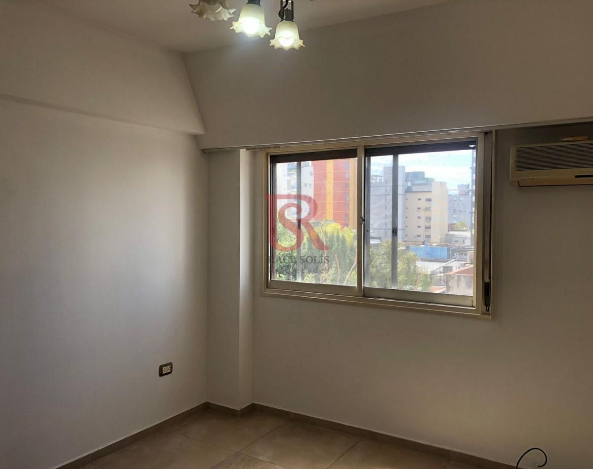 Am. Departamento Venta Tres Ambientes con Cochera y Baulera - Quilmes. 1