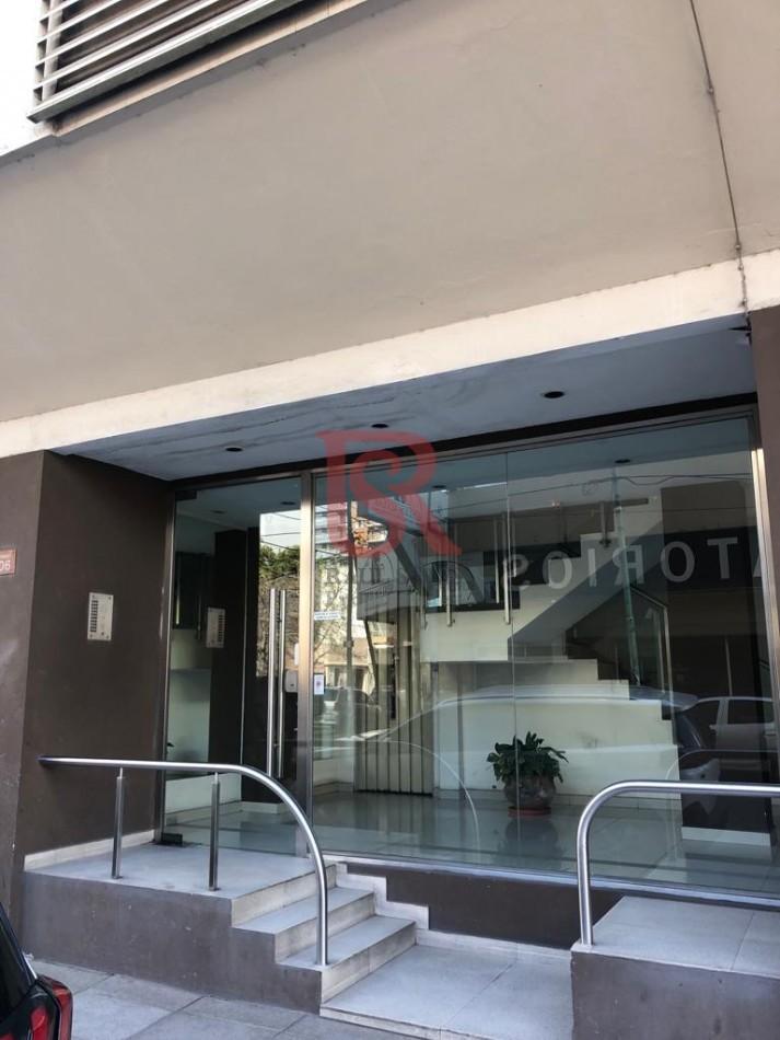 Am. Departamento Venta Tres Ambientes con Cochera y Baulera - Quilmes. 2