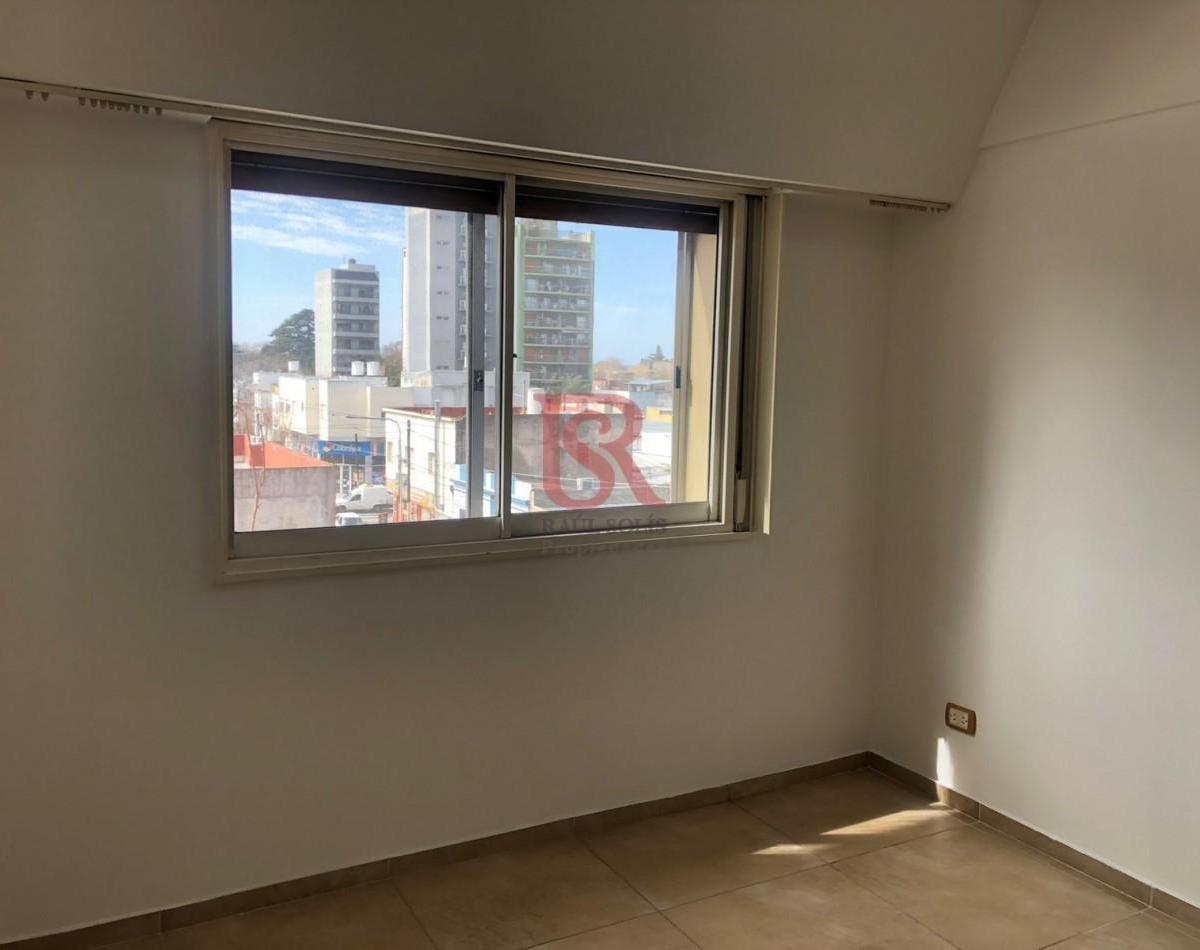 Am. Departamento Venta Tres Ambientes con Cochera y Baulera - Quilmes. 5