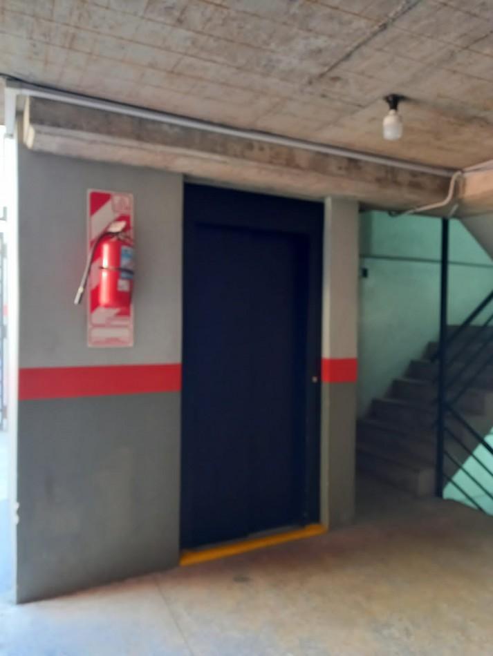 Cochera en Parking Paz Aj, Permuta por Vehiculo 4
