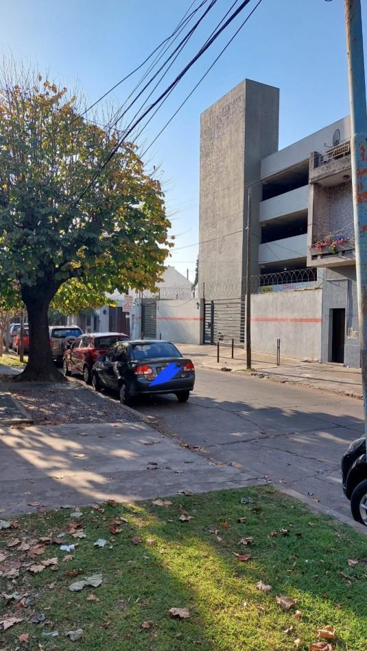Cochera en Parking Paz Aj, Permuta por Vehiculo 3