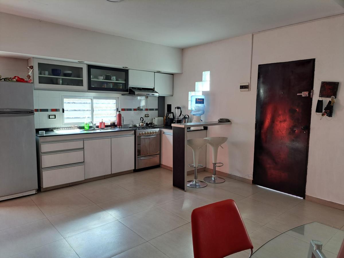 Fv Enorme Casa en Venta Remodelada, con Amplio Patio en un Barrio Muy Tranquilo 5