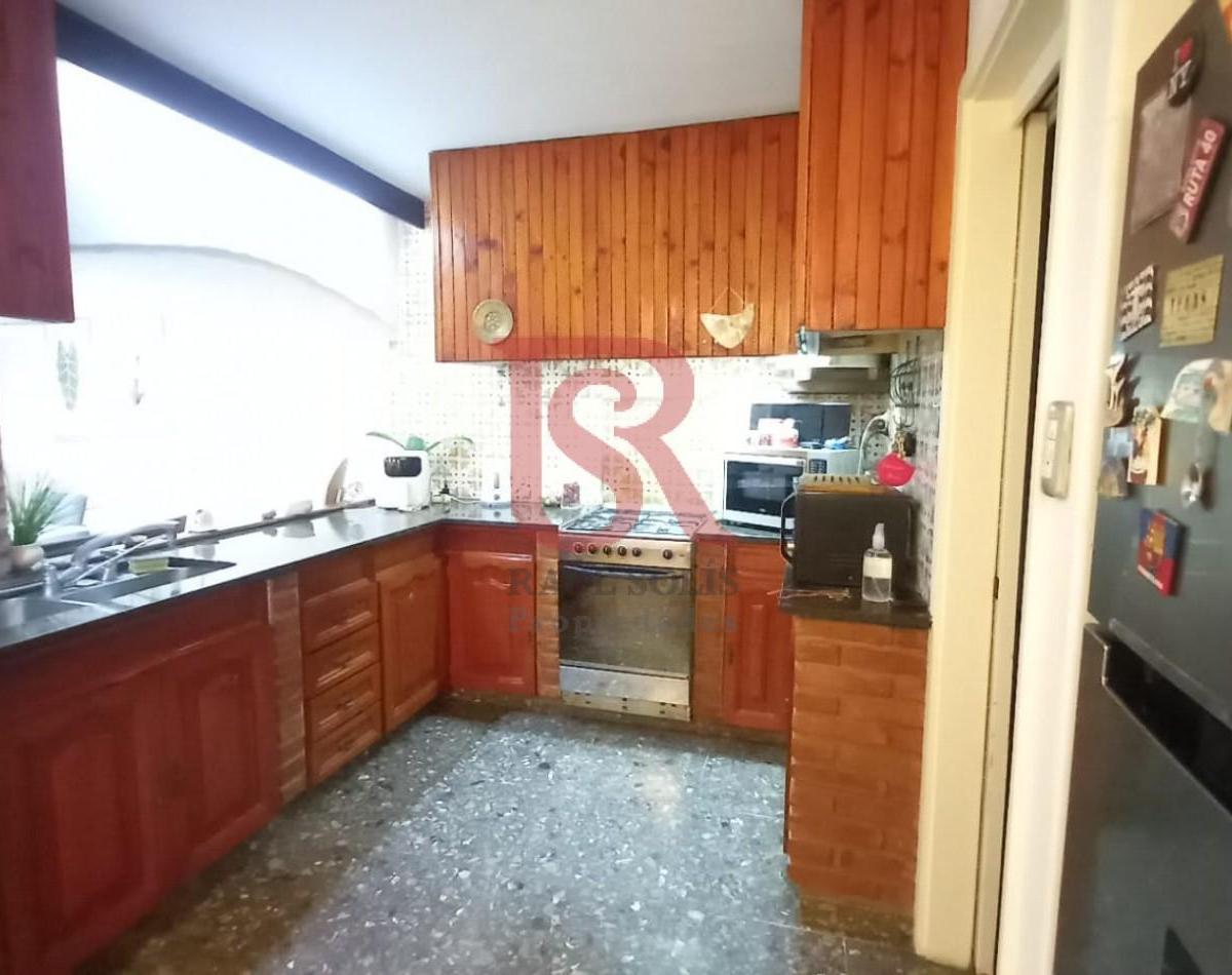 DN - Hermosa casa en venta con pileta en Quilmes Oeste! Apto credito