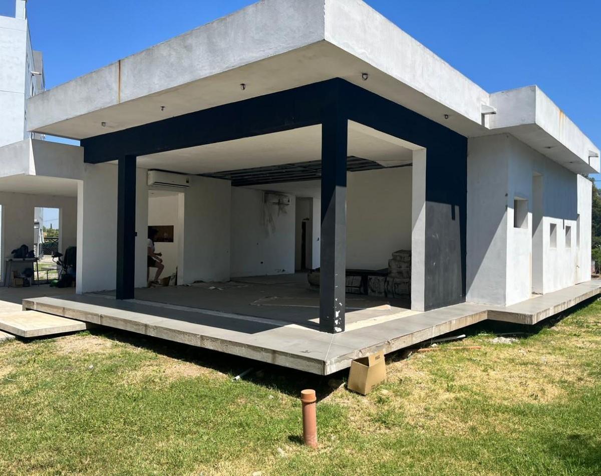 Az - Oportunidad! Casa a Terminar en B° Barrancas de Iraola 1