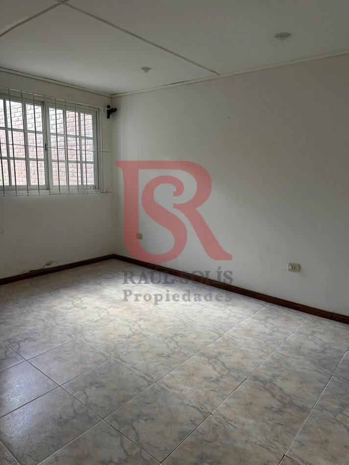 Foto de AV- Amplia casa en venta a pocas cuadras del mar, imagen 3