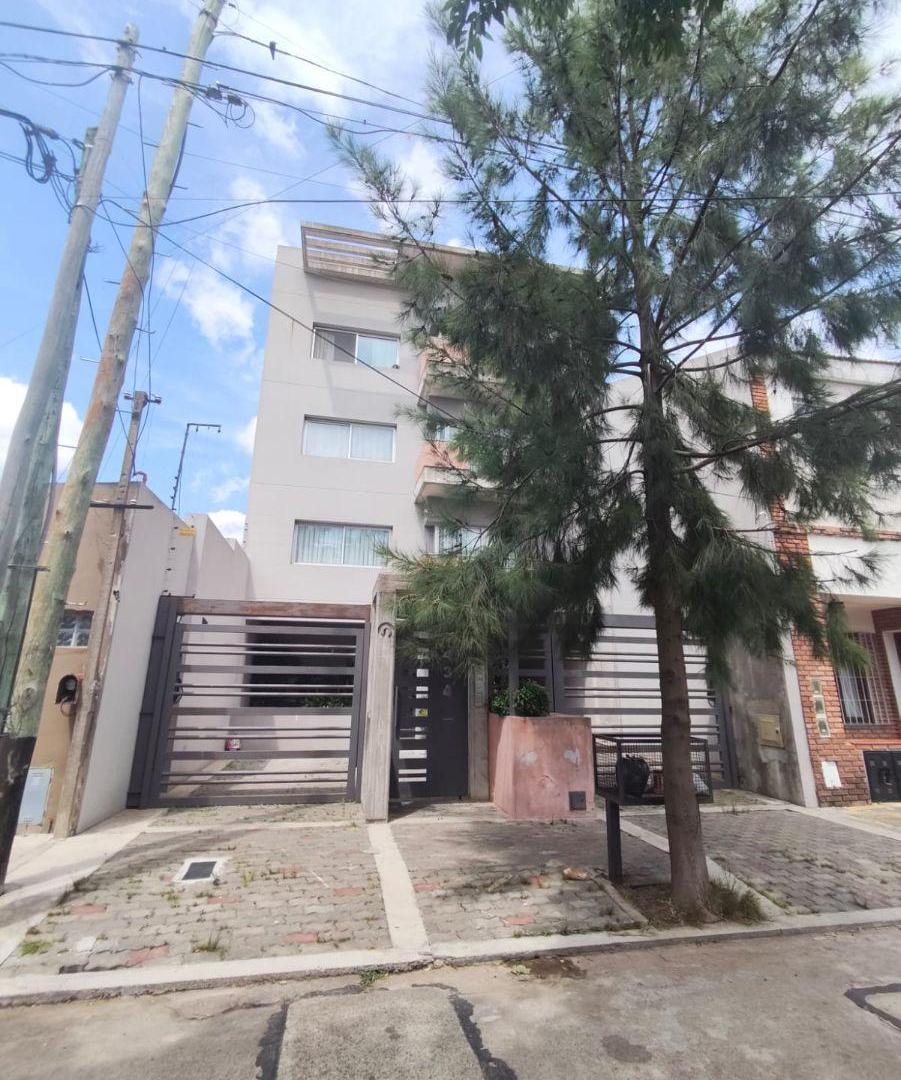 DN - Monambiente en alquiler en Bernal!!