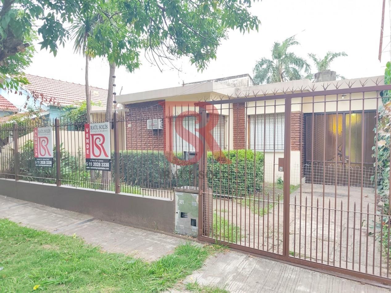 LP - ALQUILER! Hermosa casa 3 ambientes con escritorio, patio y horno de barro en Don Bosco