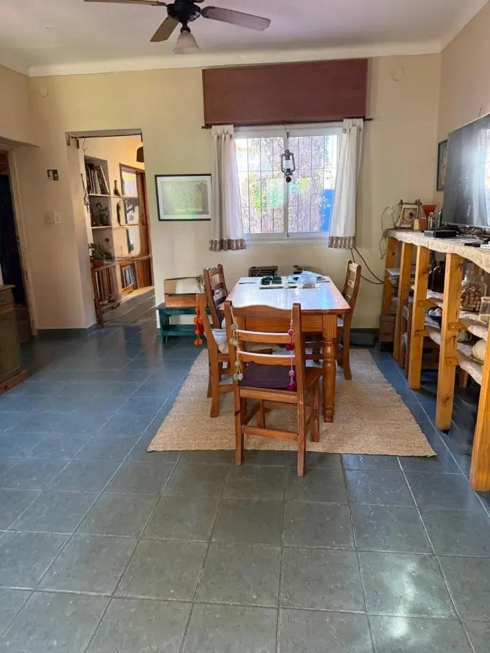 AJ - CASA 5 AMBIENTES QUILMES OESTE 8
