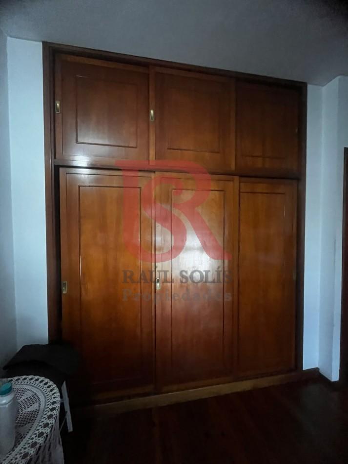 Foto de GZ-Casa de categoria cinco ambientes con Pileta, imagen 5