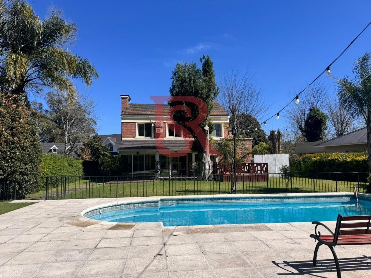 Foto de GZ - VIVI EN ABRIL - CASA CON PILETA - QUINCHO Y GRAN JARDIN, imagen 2