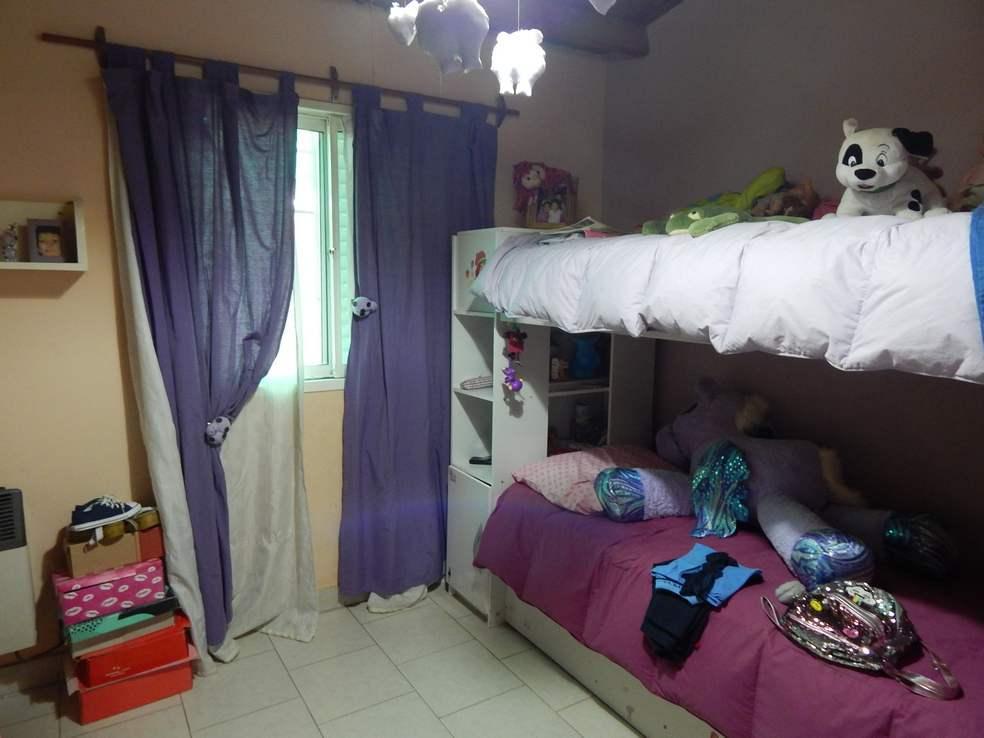 Sonia Muda Vende Casa y Duplex en Barrio 5 de Abril 2