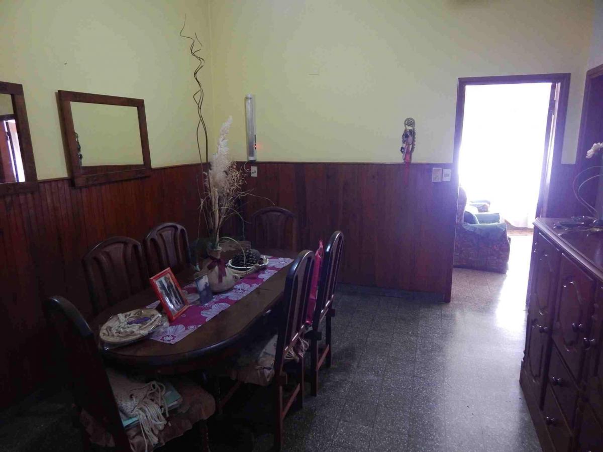 Sonia Muda Vende Casa de 3 Dorm. 3