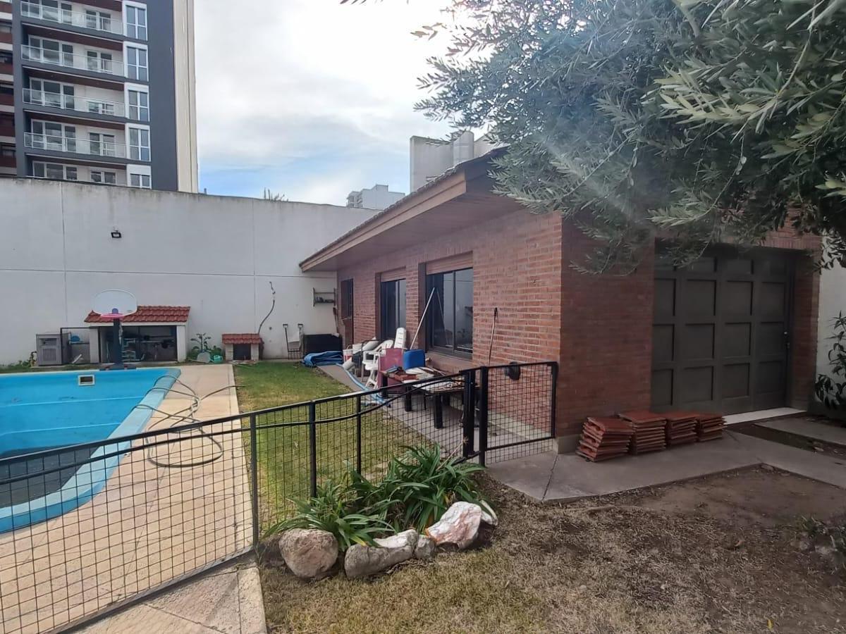 Blandengues 25, Vende Casa de 4 Dorm.. 5