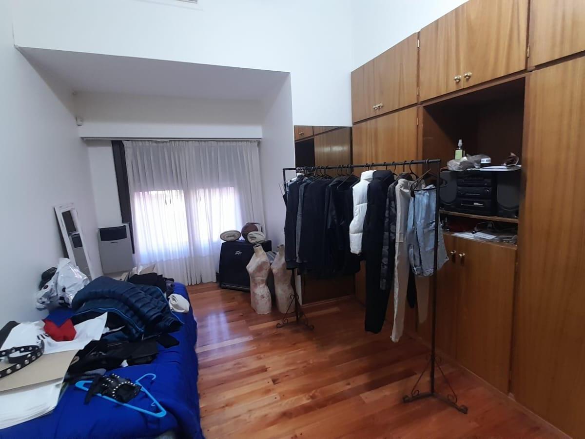 Vende Casa de Tres Dorm. en Macrocentro 4