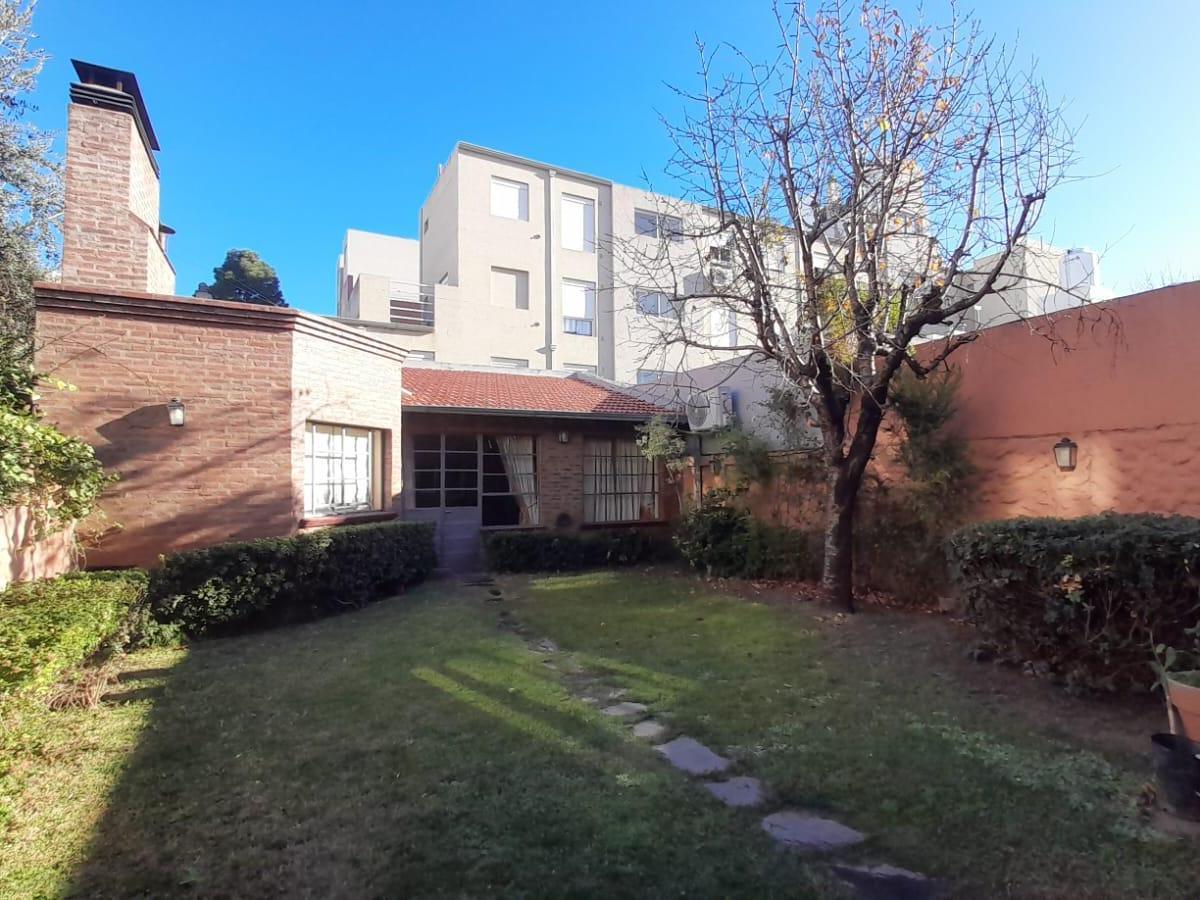 Vende Casa de Tres Dorm. en Macrocentro 2