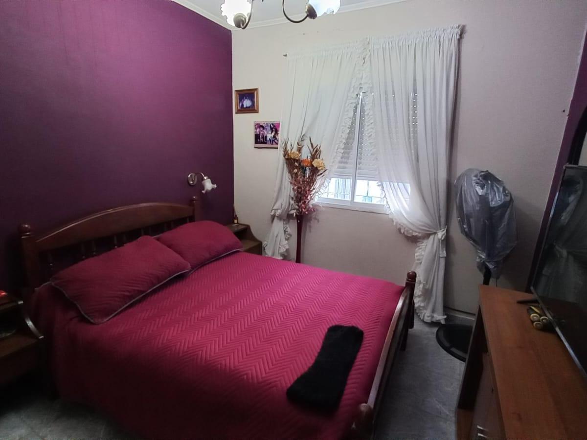 Enrique Julio 1137, Vende Casa de Tres Dorm.. 2