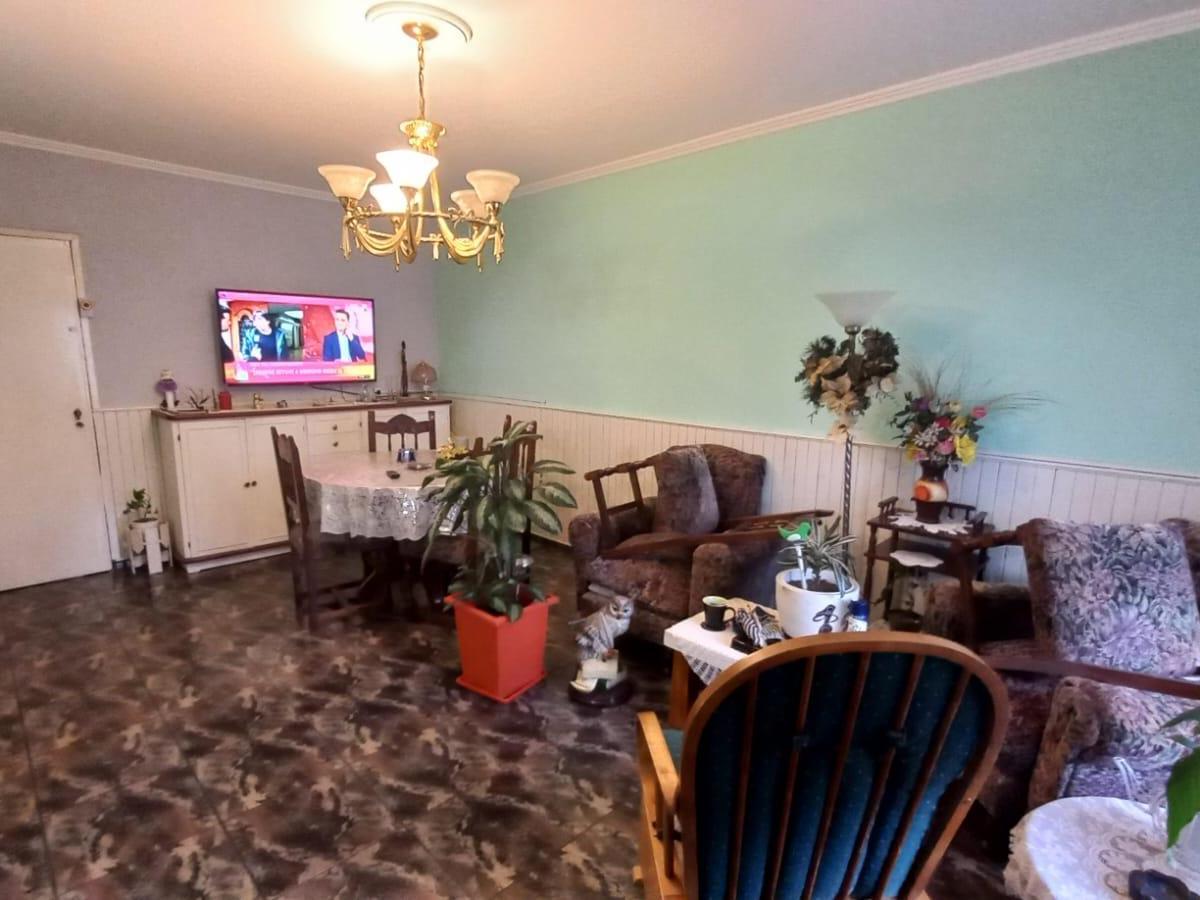 Enrique Julio 1137, Vende Casa de Tres Dorm.. 4