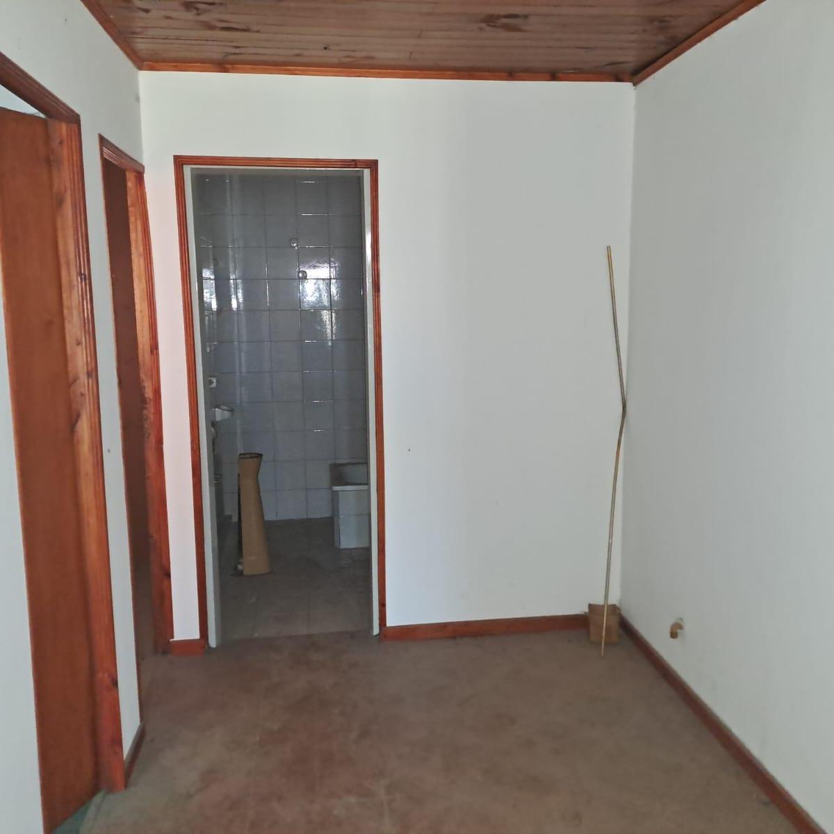 Mexico 263, Vende Casa de Tres Dorm. y Departamento Interno 5