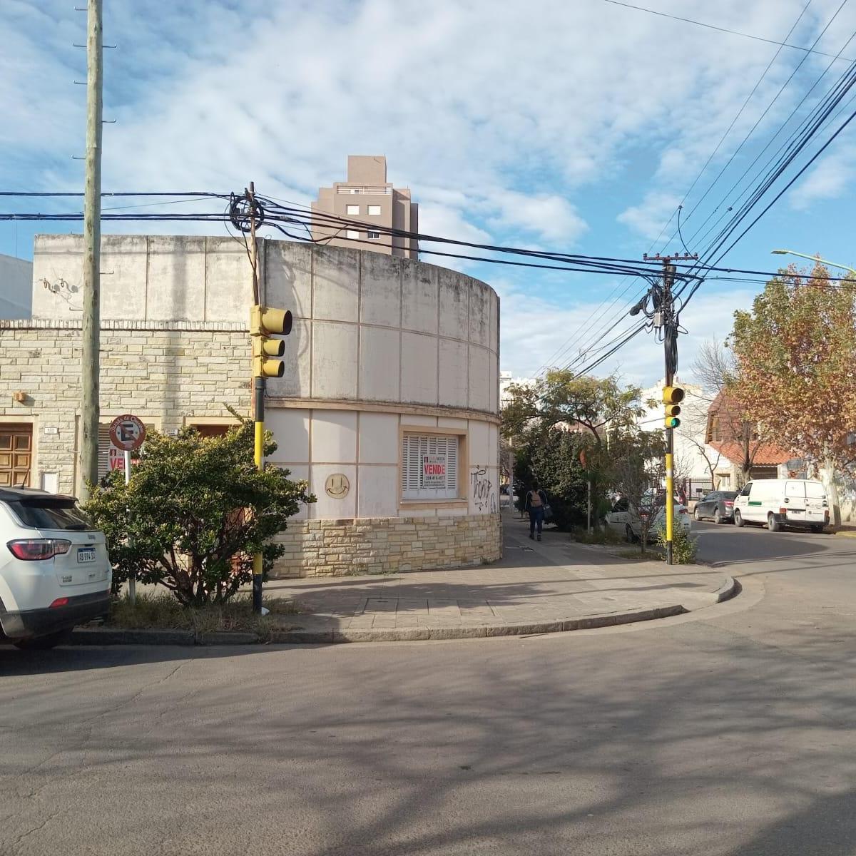 Casanova y Zapiola, Vende Casa de Dos Dorm.. 4