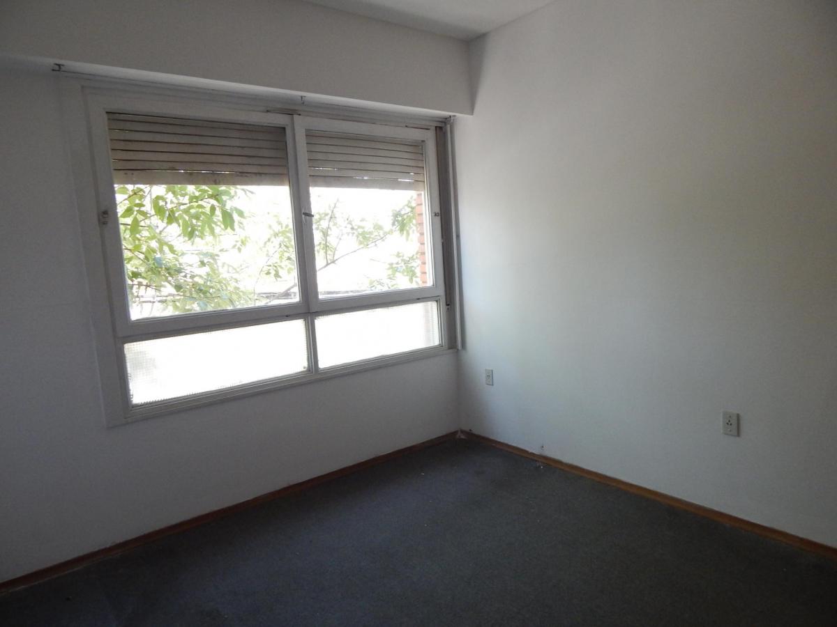Corrientes 211, Vende Departamento de Dos Dorm.. 3