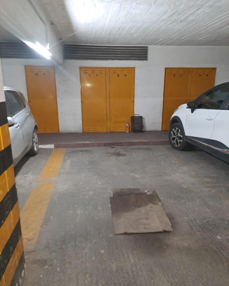 Zelarrayan 267, Vende Departamento de 2 Dorm. con Cochera. 3