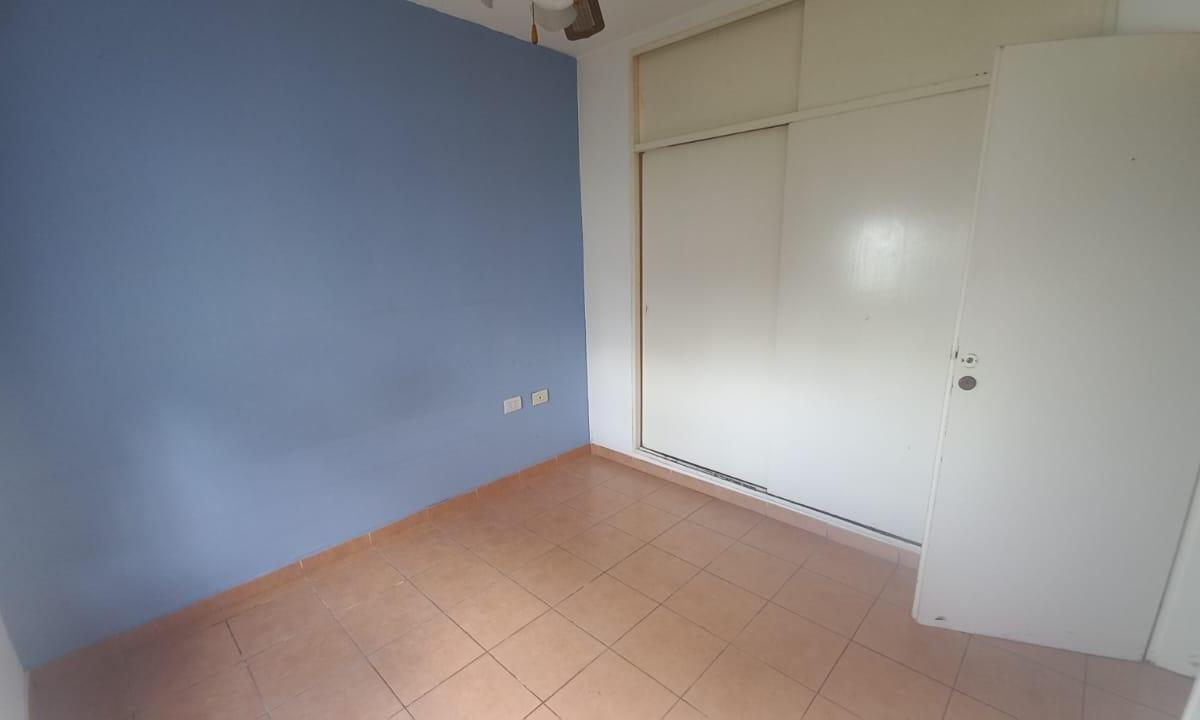 Witcomb 151, Vende Casa de Dos Dorm. 2