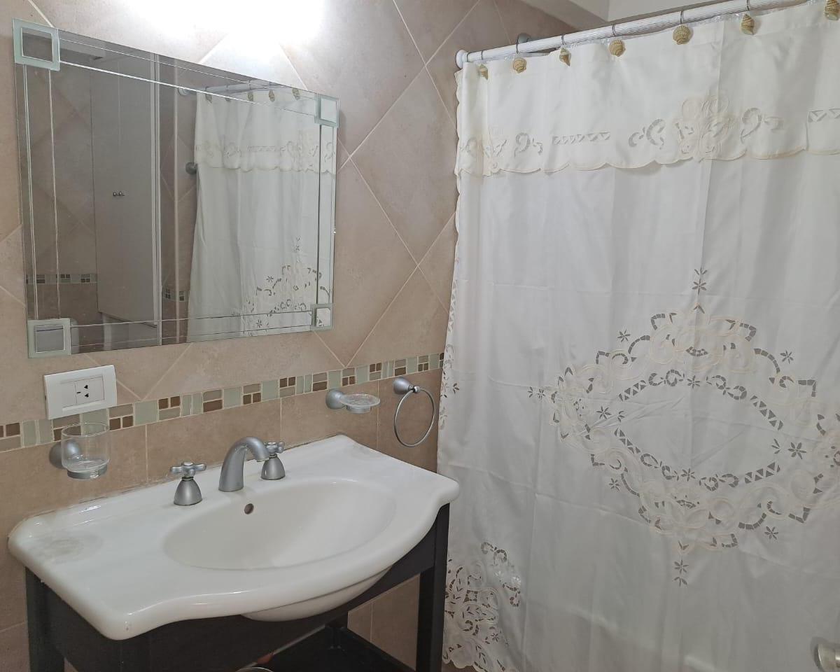 Monte Hermoso, Vende Departamento de Dos Dorm.. 5